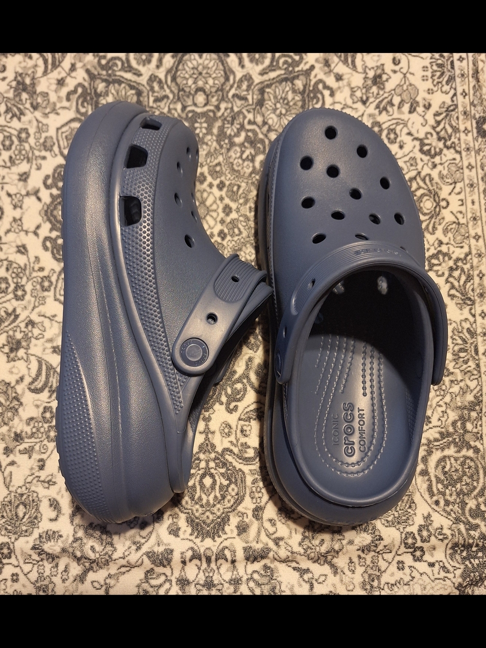 CROCS Classic Crush Clog. Like New Condition. Womens Sz 8. Mens Sz 6 - Picture 1 of 7